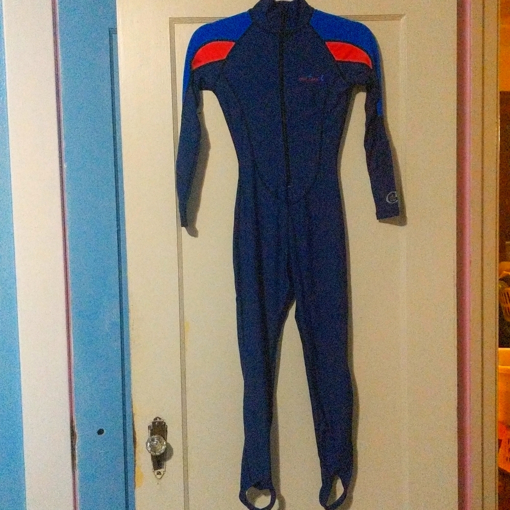 Dive & Sail full body bathing suit with stirrups. S